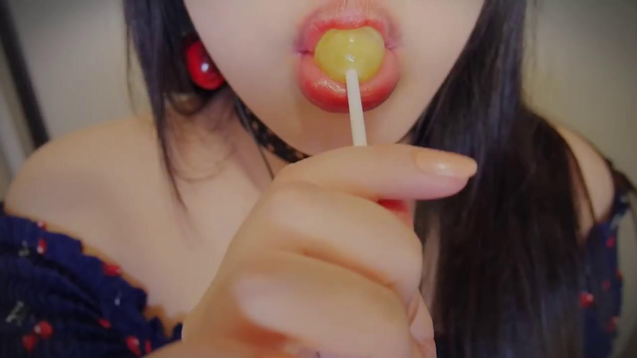 ASMR CANDY EATING & Lips ?[00-04-33][20200813-20345184].jpg 韩国ASMR PPOMO吃棒棒糖表演+一部耳部按摩 PPOMO-ASMR 女神的直播音声合集12.3GB  ASMR舔耳 ASMR福利 ASMR吸允 第1张