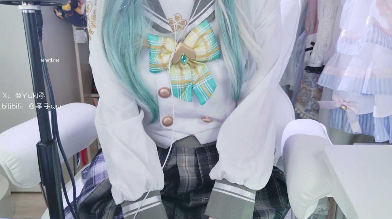 1 (2).mp4_20251227_224311.181.jpg [在线+网盘]B站亭子ww/Yuki亭 会限作品7V 4.2GB  第2张