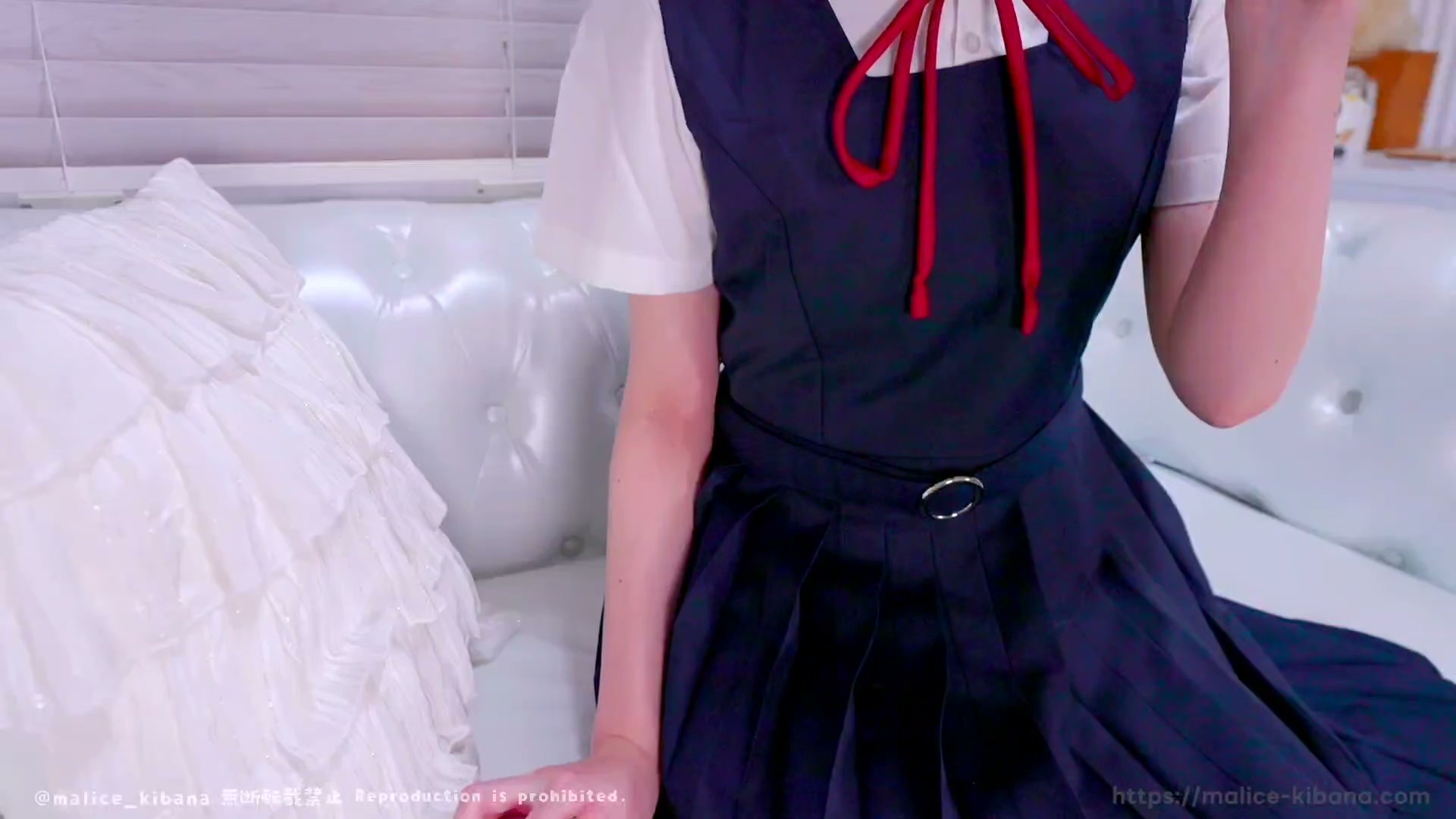 鬼花まりす 清纯校服装扮 治愈安眠舔耳 780MB